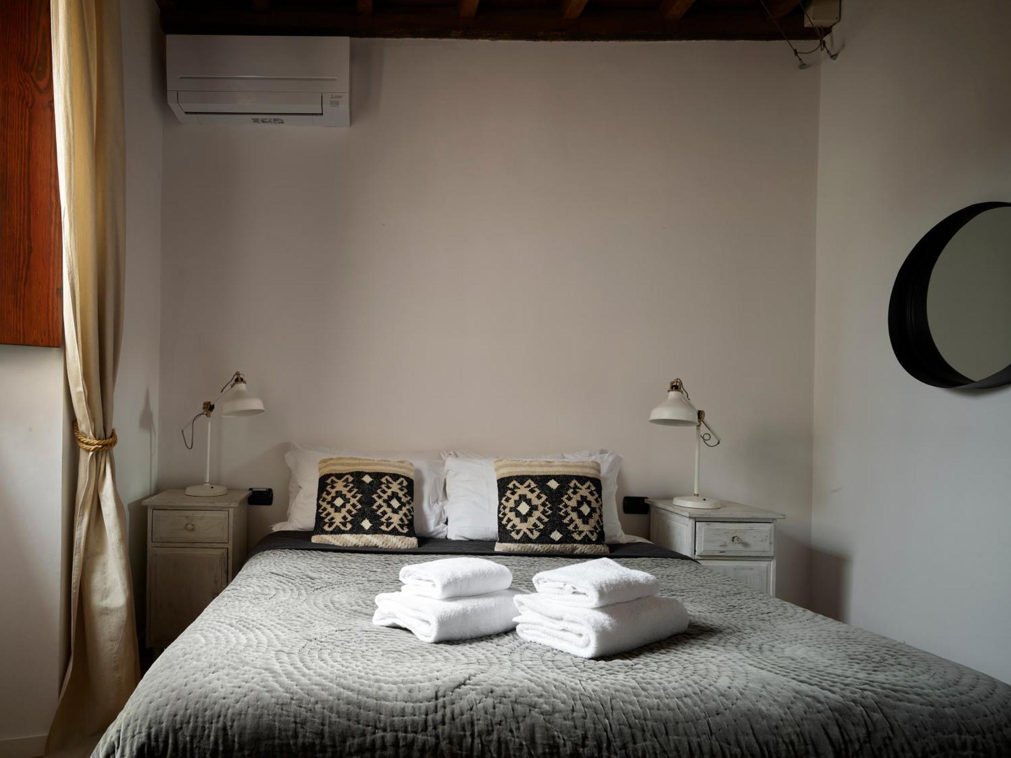 One Of A Kind Near The Duomo W/Balcony Palace Apt Florenz Exterior foto